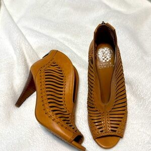 Vince Camuto ACHA Heeled Shoes 7 1/2